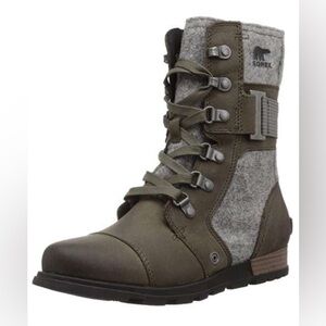 Sorel Women’s Major Carly Combat Boot (Major/Quarry), Size 8.
